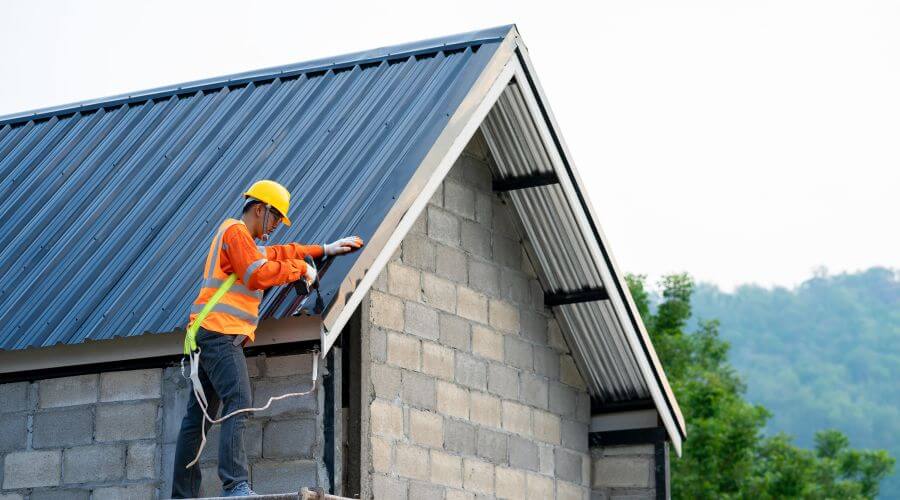 Professional Flat Roofing Installation in West Blocton, AL